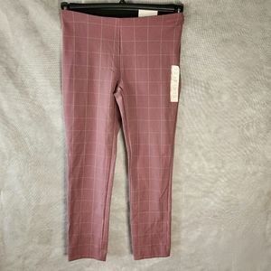 a new day High Rise Fitted Hip & Thigh Pant